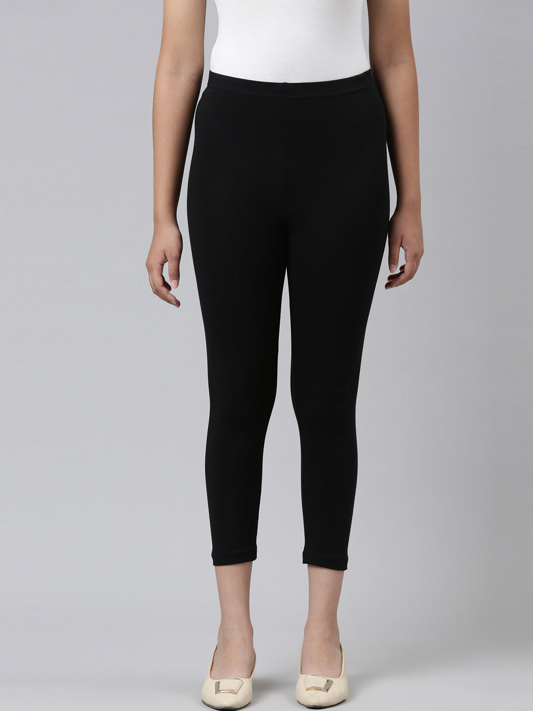 Girls Solid Black 3/4th Leggings