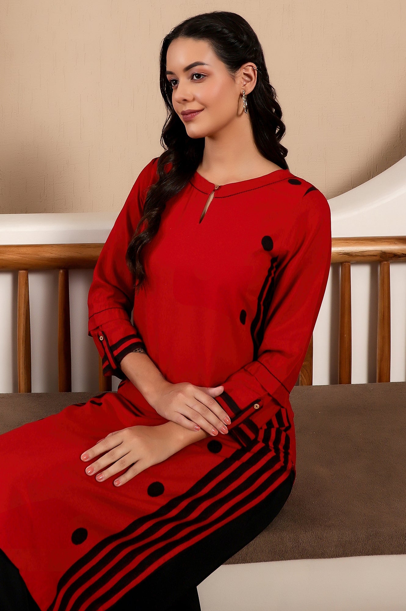 Red Geometric Printed Keyhole Neckline Rayon Straight Kurta