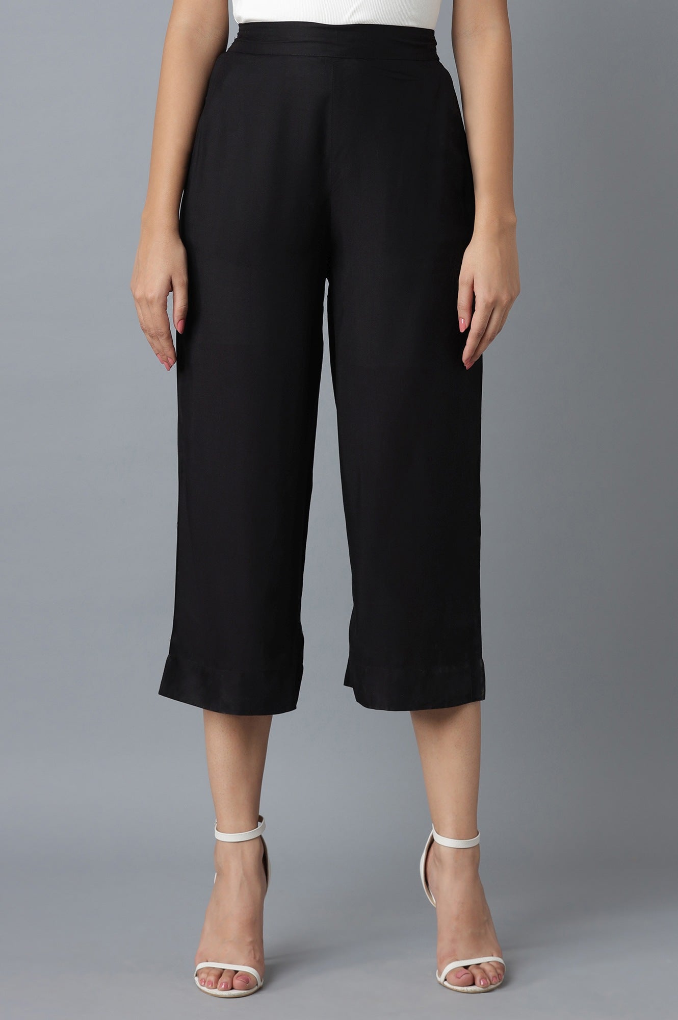 Black Solid Straight Fit Cotton Culottes With Elasticated Waist