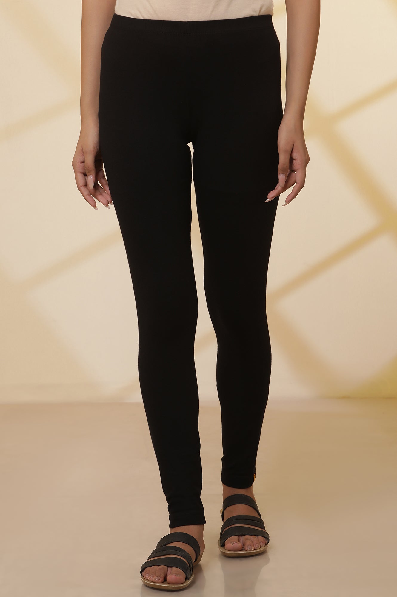Black Solid Cotton Lycra Ankle Length Leggings