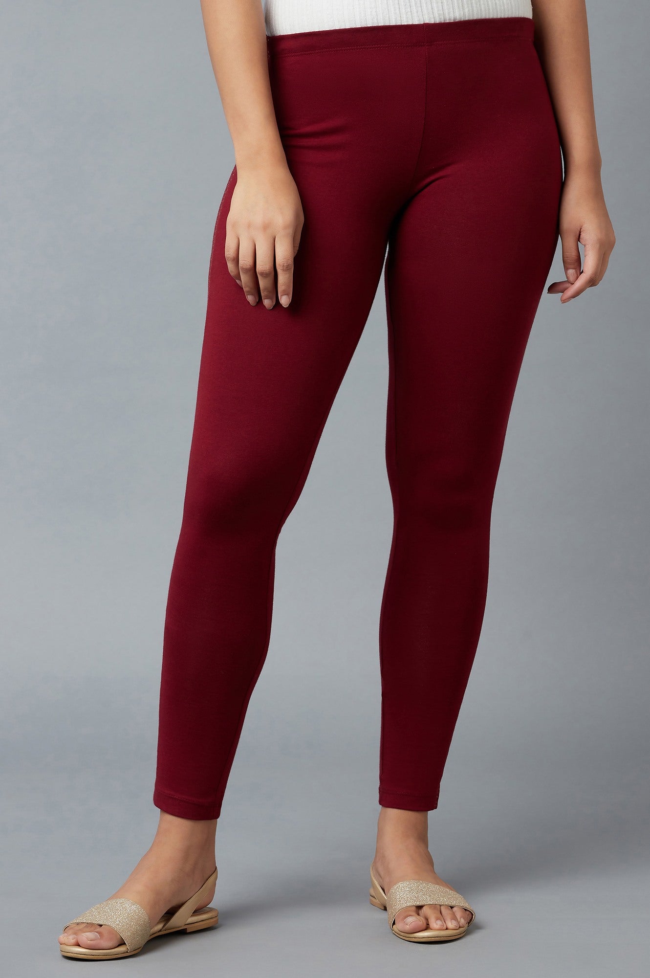 Maroon Solid Skinny Fit Cotton Tights With Elasticated Waistband