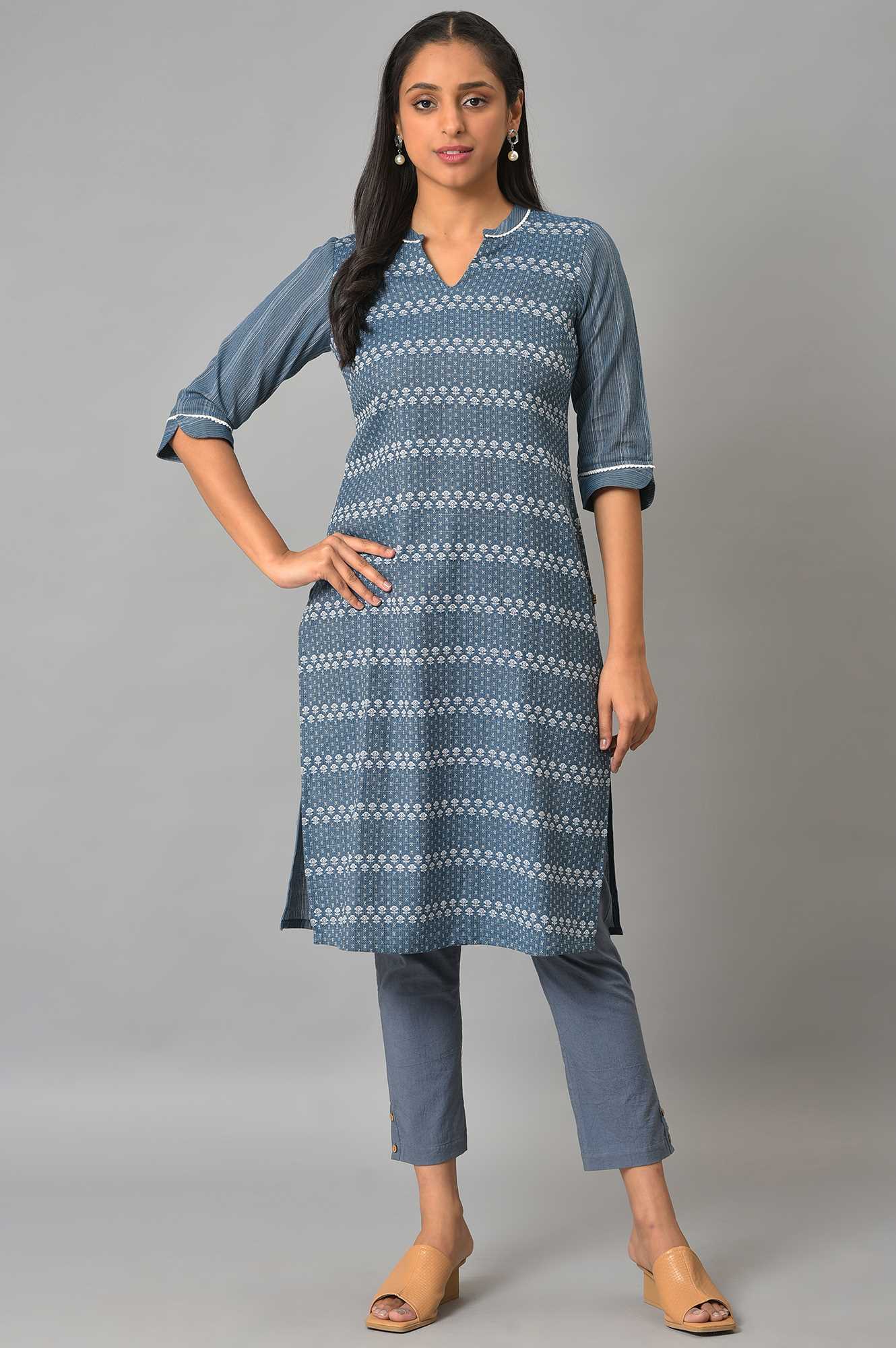 Blue Floral Printed Straight kurta