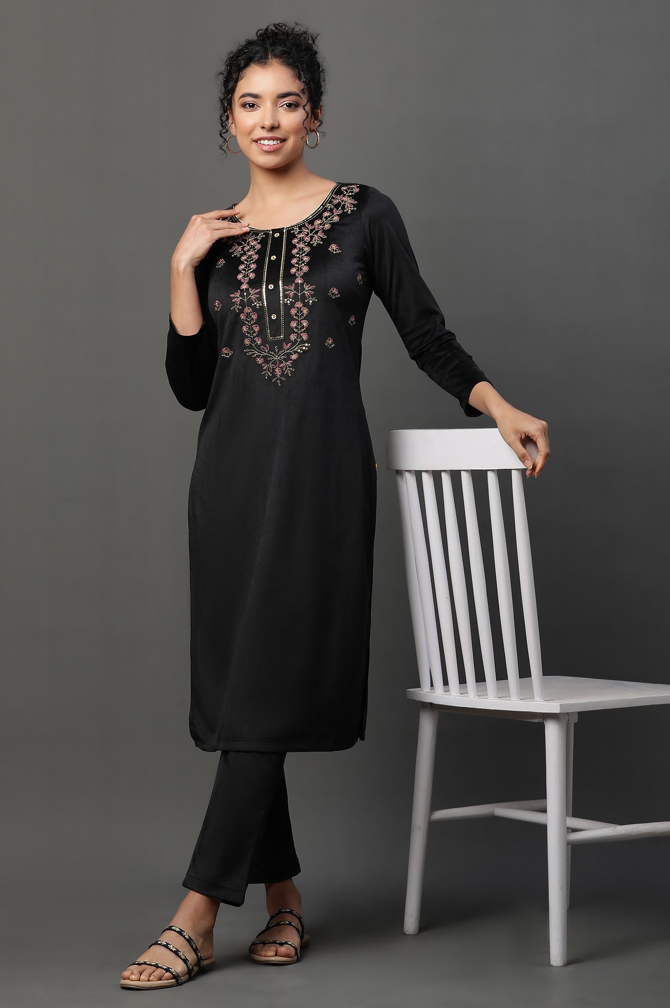 Black Embroidered Velvet Kurta and Pants Set