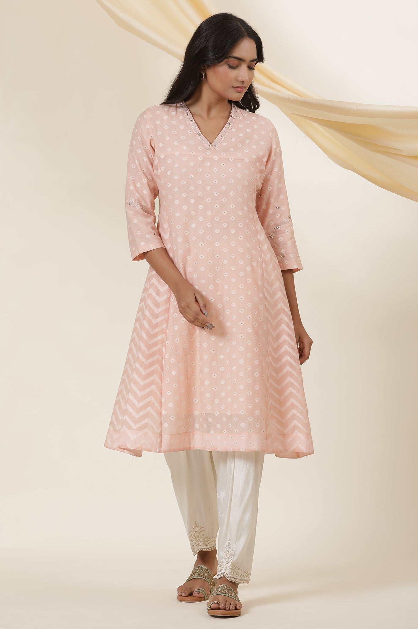 Pink V-Neck Jacquard Embroidered Kurta