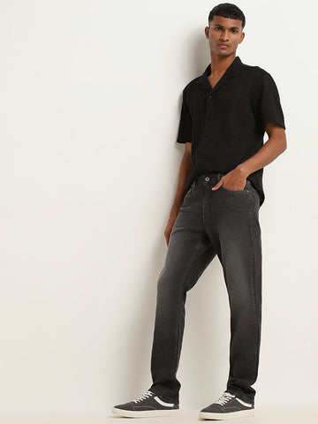 Nuon Black Straight - Fit Mid - Rise Jeans