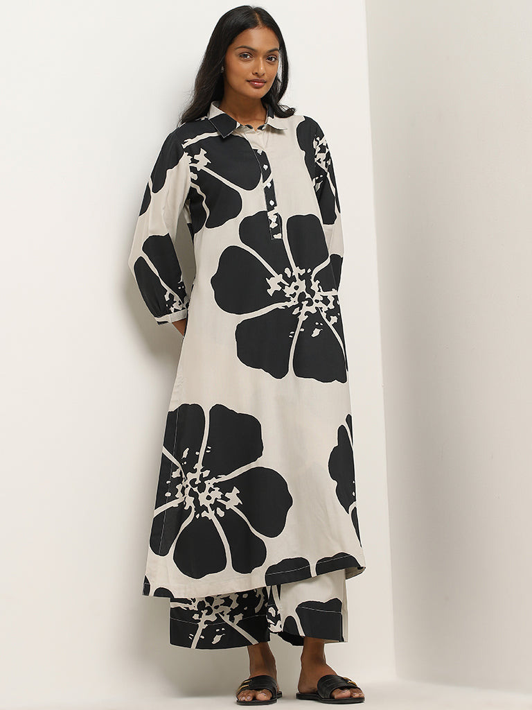 Utsa Black & Off-White Floral Printed A-Line Kurta