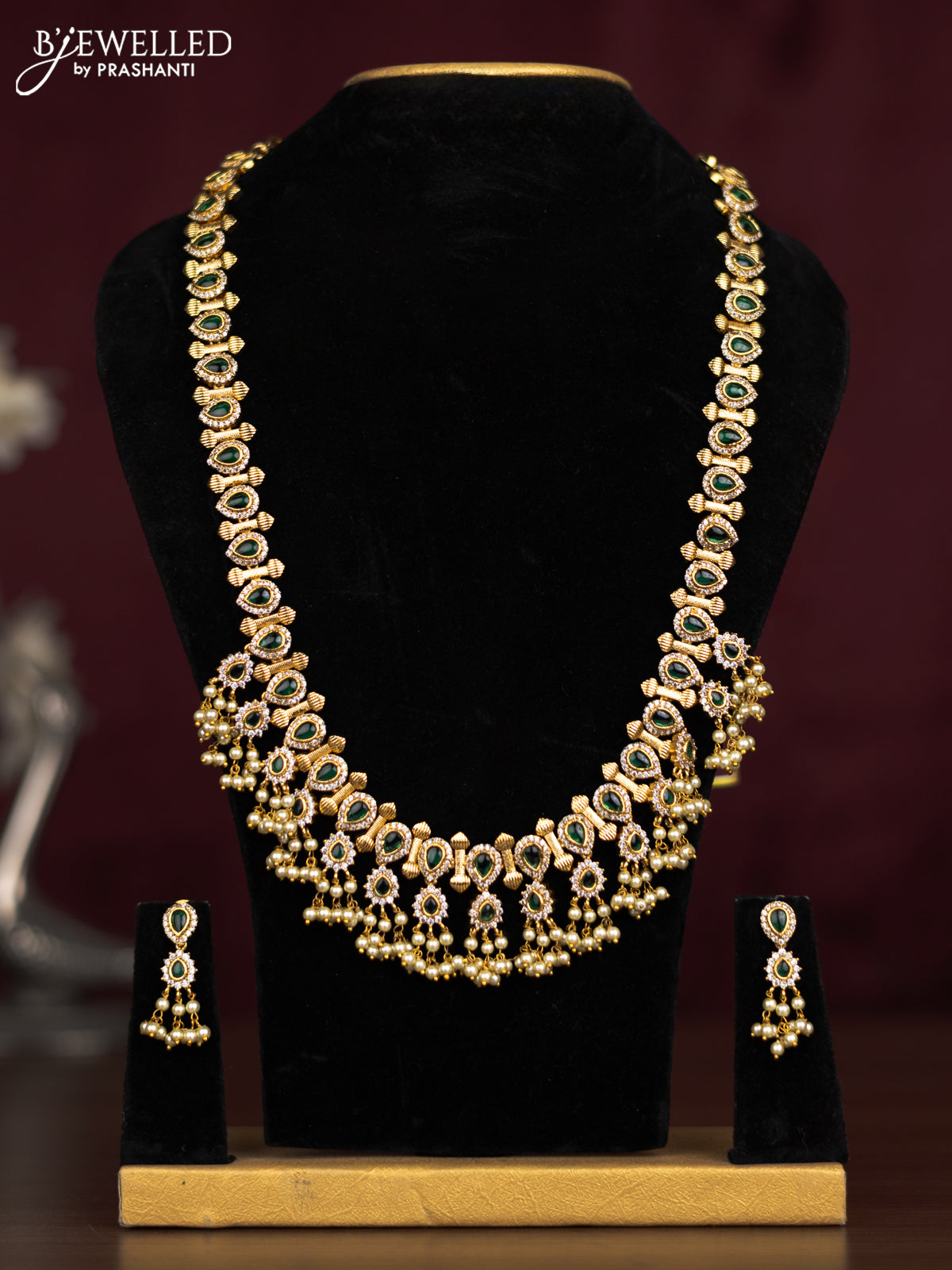 Antique guttapusalu haaram with emerald & cz stones and pearl hangings