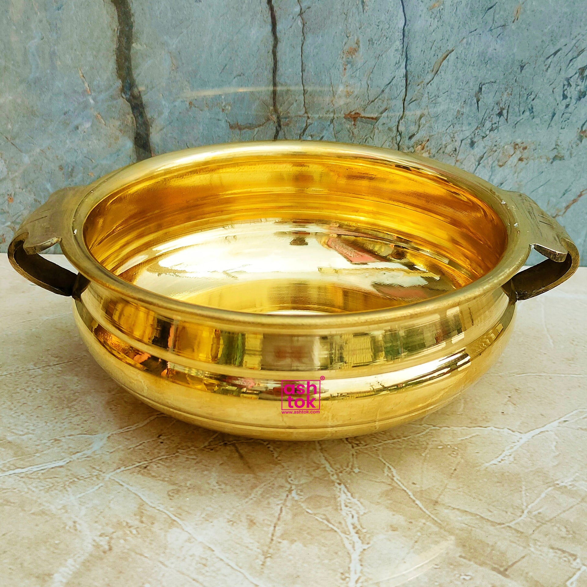 Urli Bowl Brass, Brass Decorative Bowl (Dia 10 Inches)