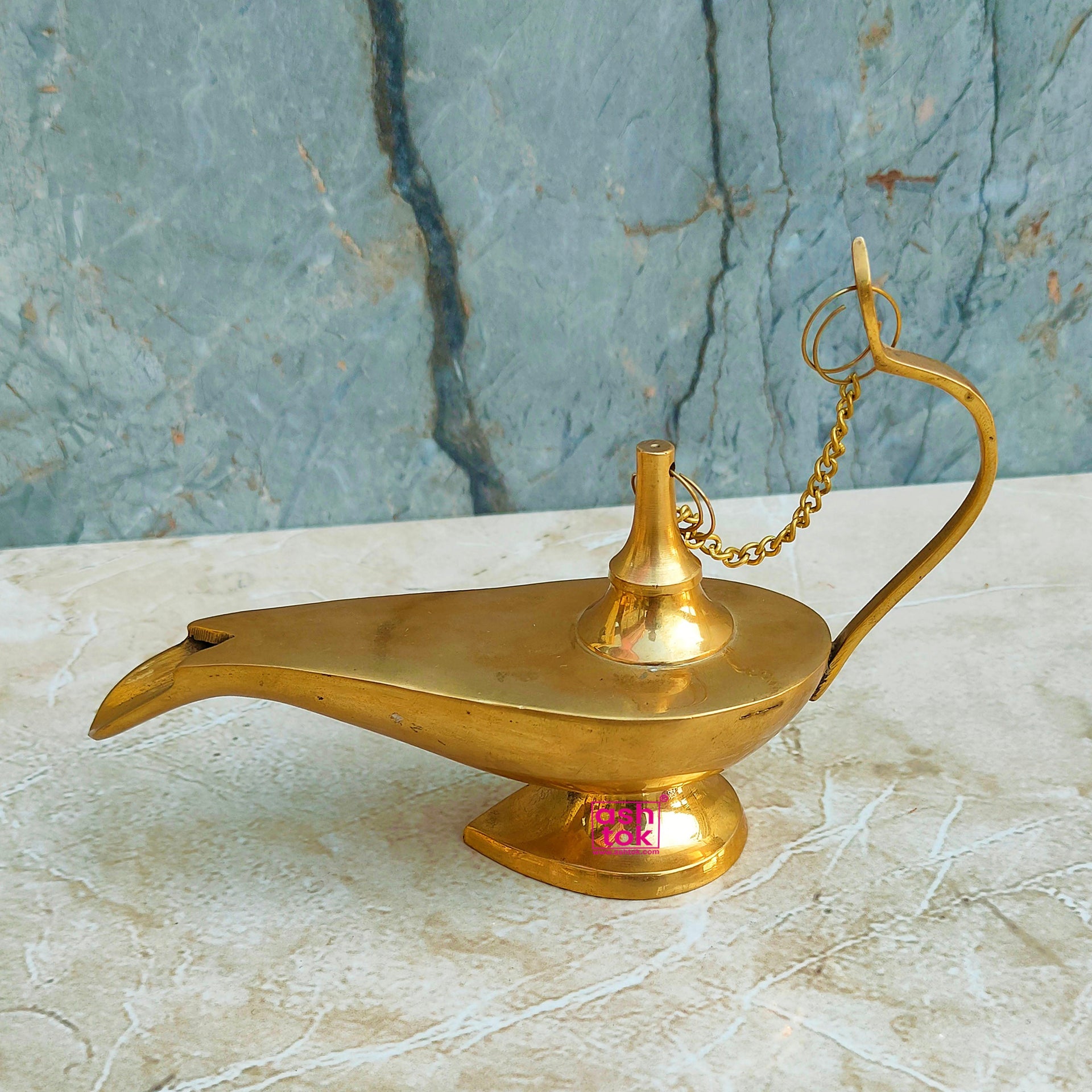 Brass Aladdin Chirag, Chirag Decorative Showpiece