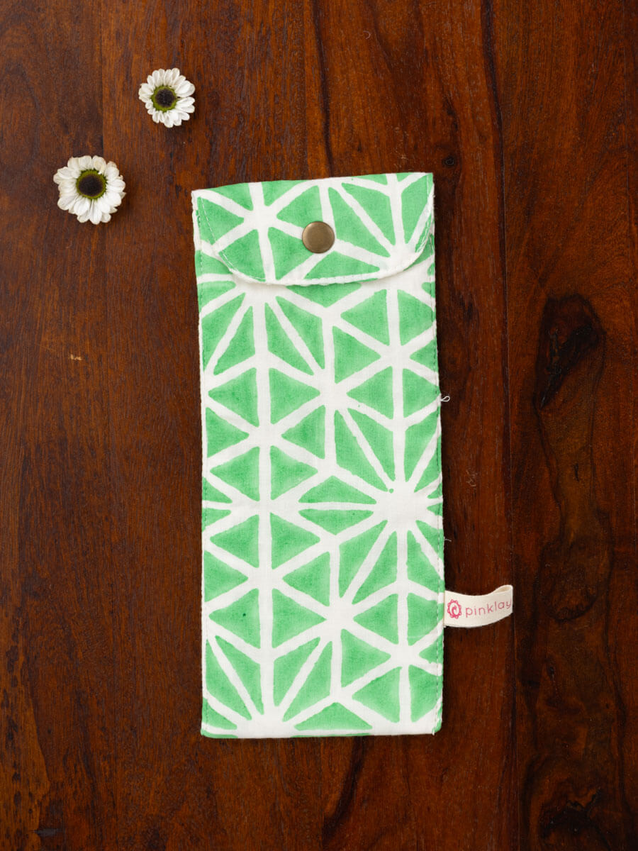 Green Star Block Printed Toothbrush Travel Pouch