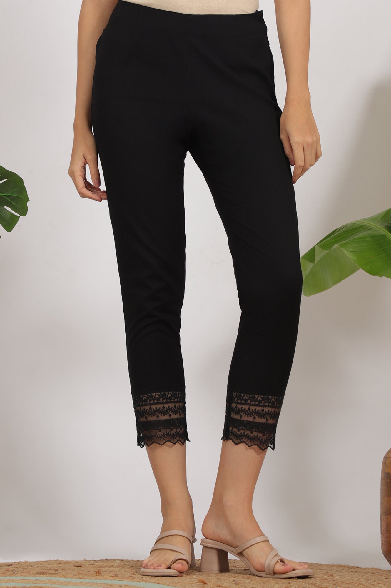Black Solid Cotton Flax Slim Pants with Lace