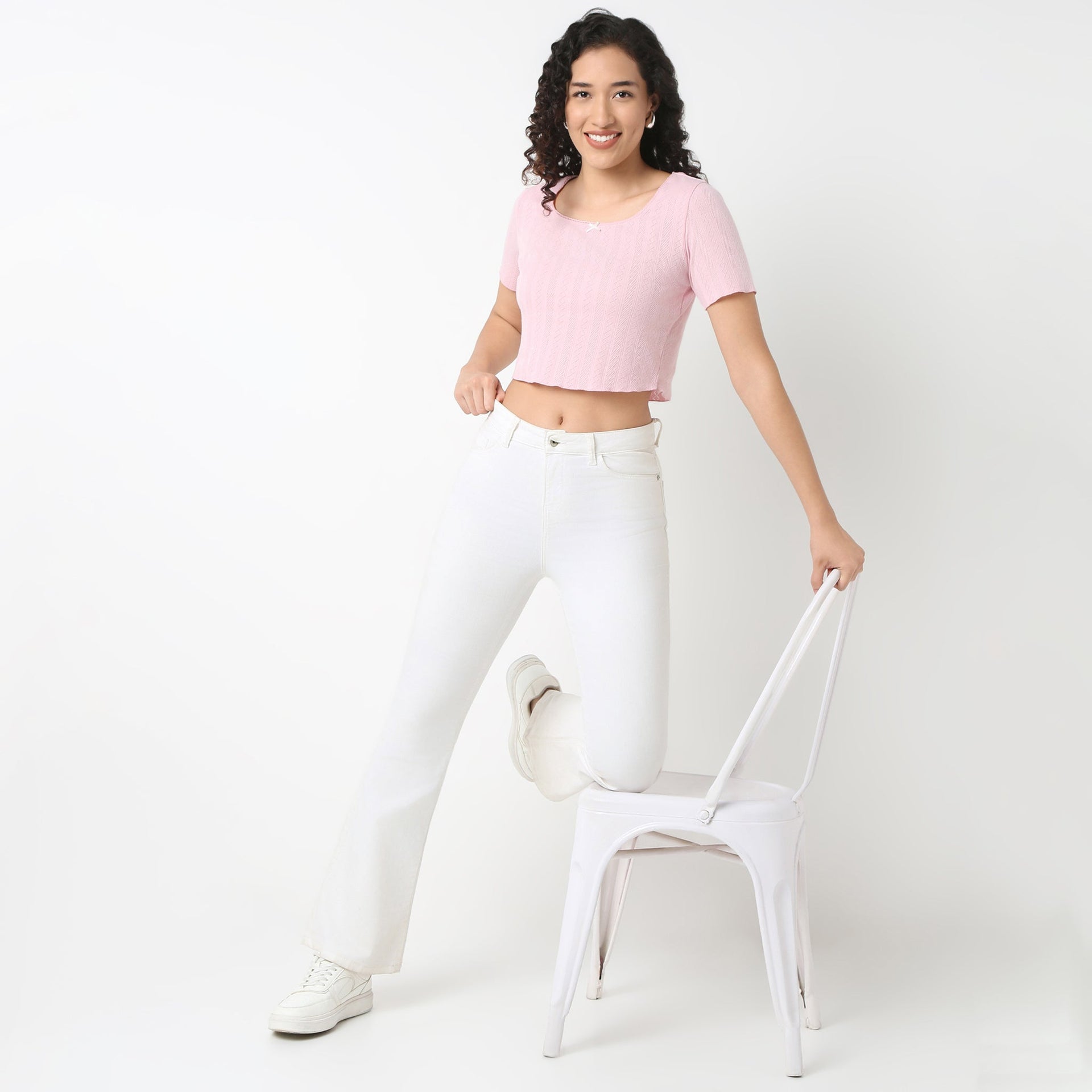 Betty Essential Tee With Scoop Neck And Lace Detail