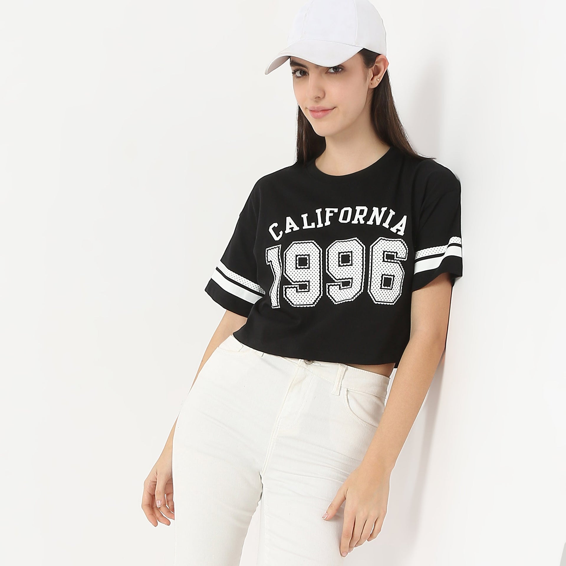 Boxy Fit Graphic Short Sleeve Knit Crop T-Shirt