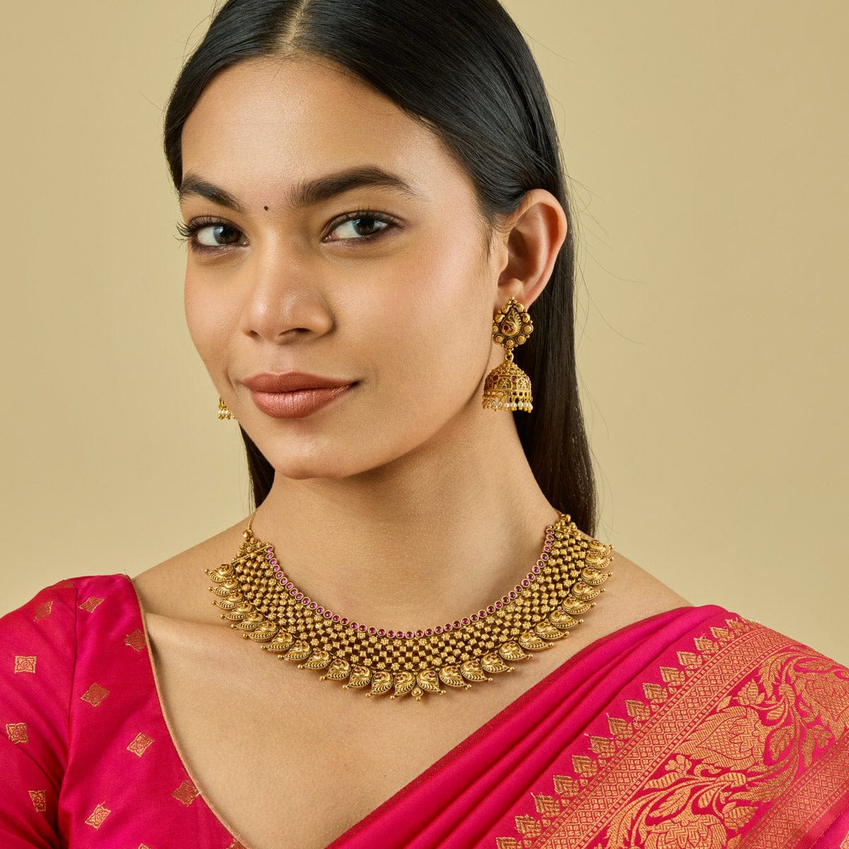 Antique Necklace 184590