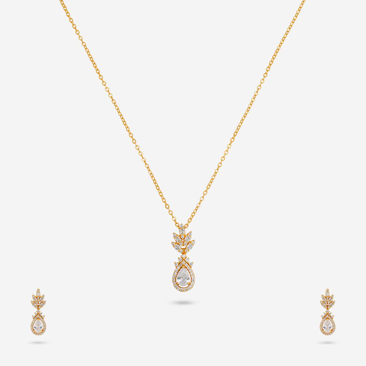 92.5 Silver Pendant With Chain and Earring Set 191360