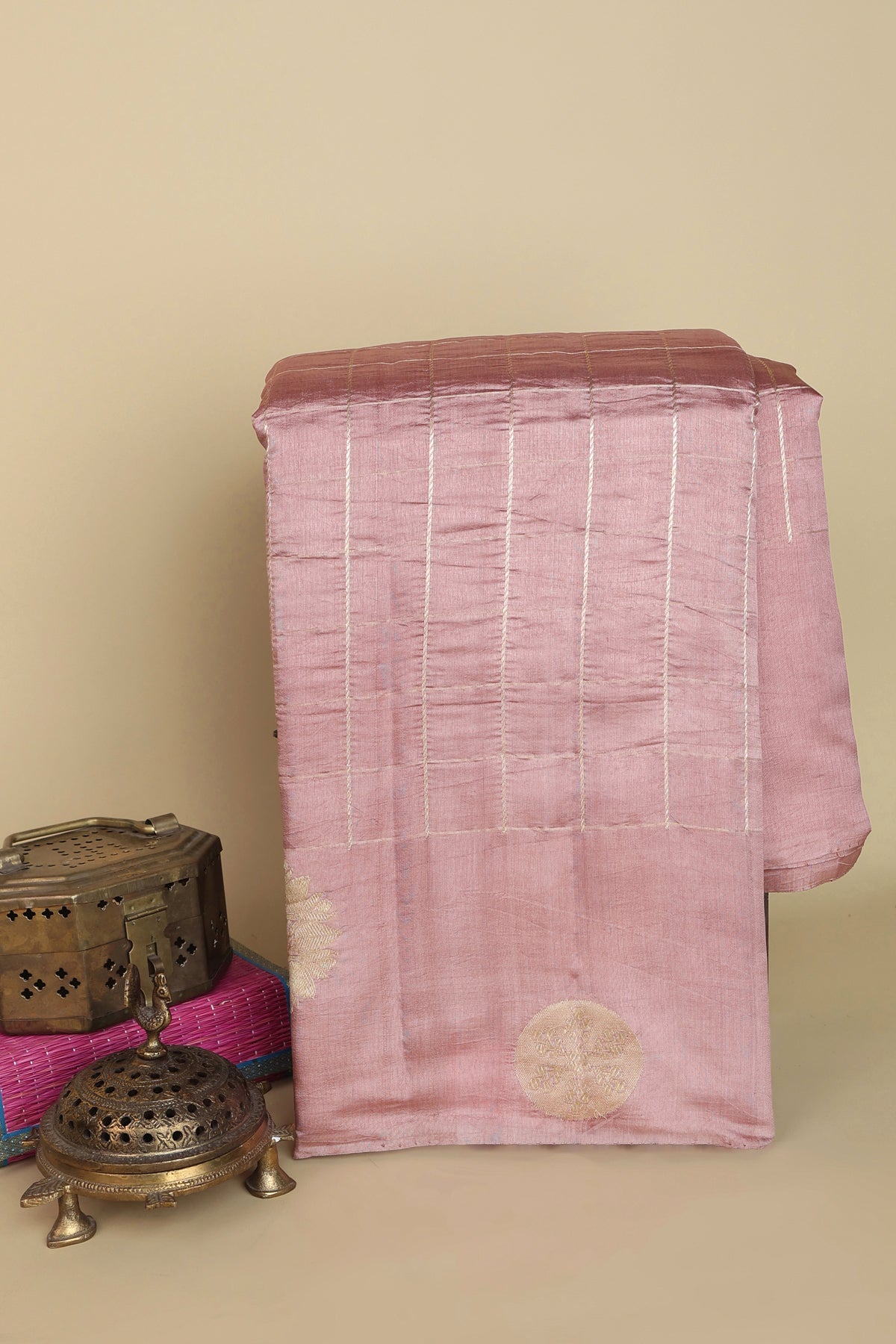 Banarasi Matka Silk Onion Pink Saree